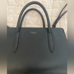 Radley London black leather medium zip shoulder bag.